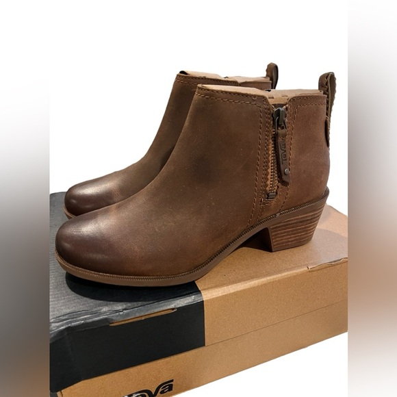 NIB Teva Women’s Anaya Waterproof Leather Booties in size 7.5 - Picture 5 of 9